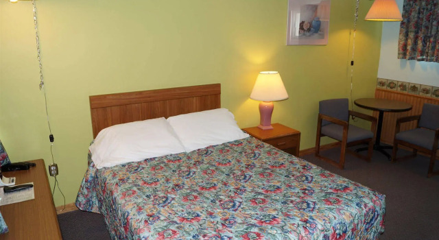 Robyn's Motel, Rezerwuj Motel Peterborough Kawartha and Northumberland
