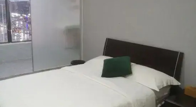 Shenzhen honeyworks homestay, Rezerwuj Hotel Hotele w Shenzhen z parkingiem, Parking