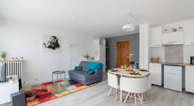 Студия Nice studio with balcony and parking in Villeurbanne, near Lyon - Welkeys