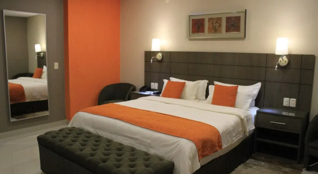 Полулюкс Howard Johnson Ciudad del Este