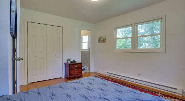 Kiamesha Lake Home w/ Deck: 4 Mi to Resorts World!, Prenota Casa vacanze Lake Huntington Stato di New York