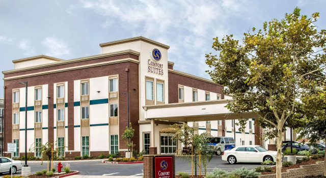 Comfort Suites Woodland - Sacramento Airport