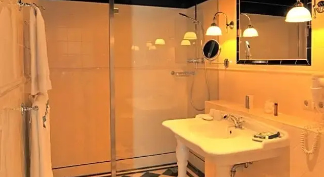 Номер Comfort Kasteel Engelenburg - Quality Lodgings