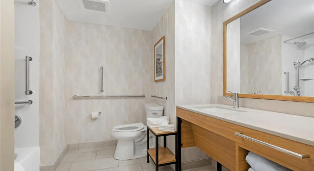 Номер Standard Hampton Inn & Suites by Hilton Plymouth