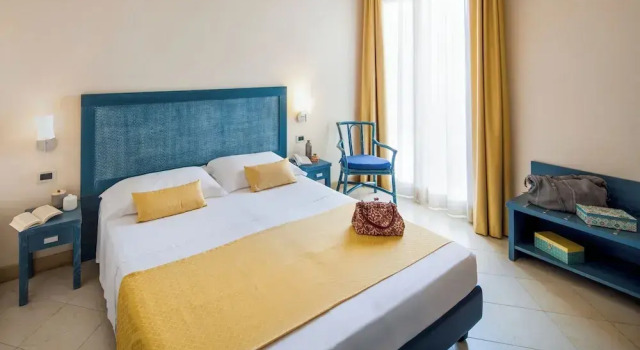 Двухместный номер Standard с балконом и с частичным видом на море Hotel Metropol