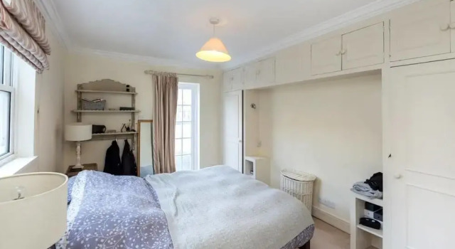 1-bed Flat at the Heart of Fulham & Parsons Green!, Забронировать Отель Отели Англии 3 звезды, 3*