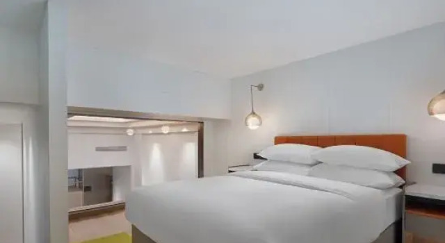 Люкс Home2 Suite by Hilton Chongqing South Bank