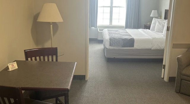 Люкс GrandStay Hotel & Suites Hastings