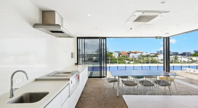Stunning 1-bed by Victoria Park With Pool & Gym, Забронировать Апартаменты/квартира Апартаменты Брисбна, рядом с Музей Брисбена, Апартаменты/квартира