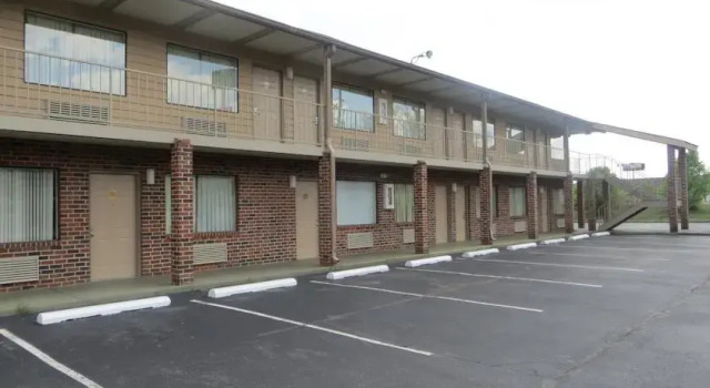 Red Roof Inn & Suites Cleveland, Buchen Sie Hotel Cleveland Georgia