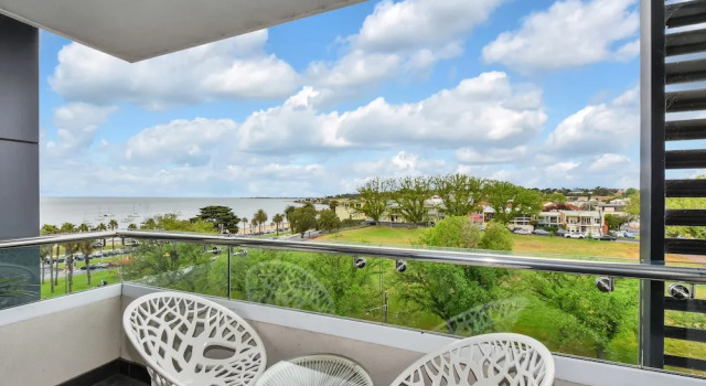 Апартаменты c 1 комнатой с балконом и с видом на парк Oaks Vue Suites Geelong