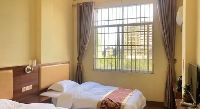 Люкс с 3 комнатами Hyatt Business Hotel Dongxing