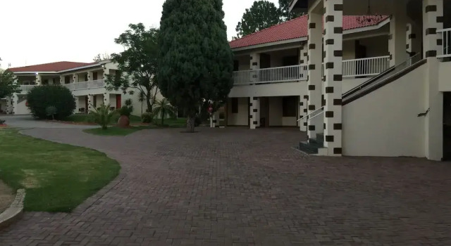 Kyalami Lodge, Забронировать Отель Отели Kyalami 3 звезды, 3*