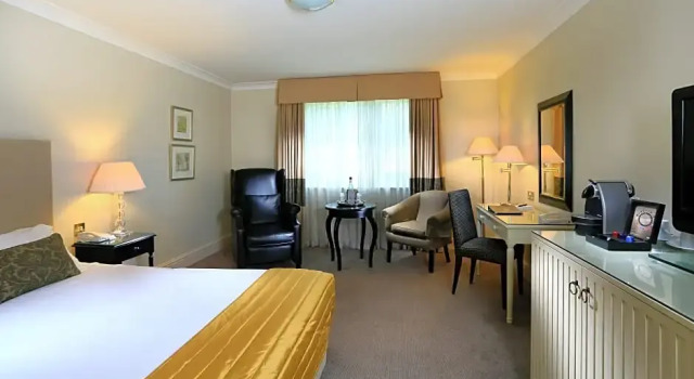 Номер Executive Macdonald Berystede Hotel & Spa