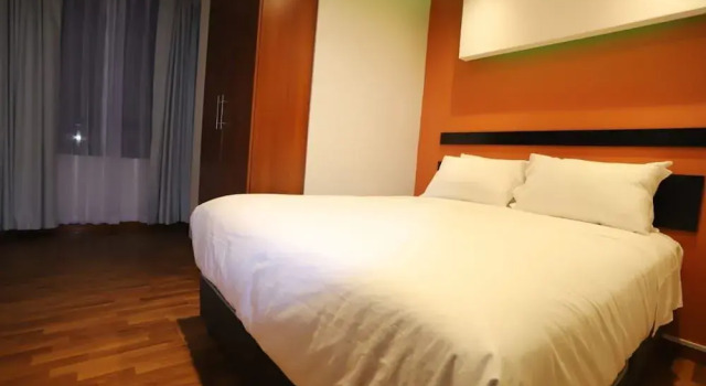 Capac Hotel II