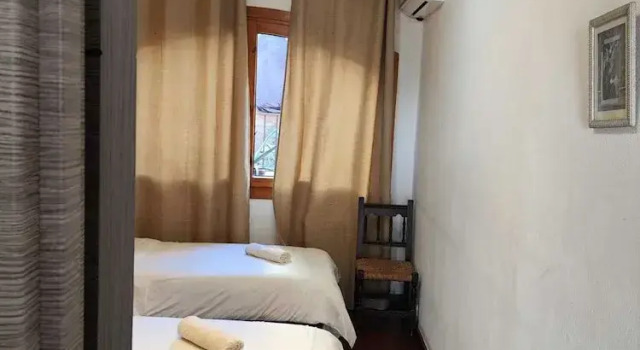 LOlivera Casa Rural, Забронировать Фермерский дом Отели провинции Барселоны с парковкой, Парковка