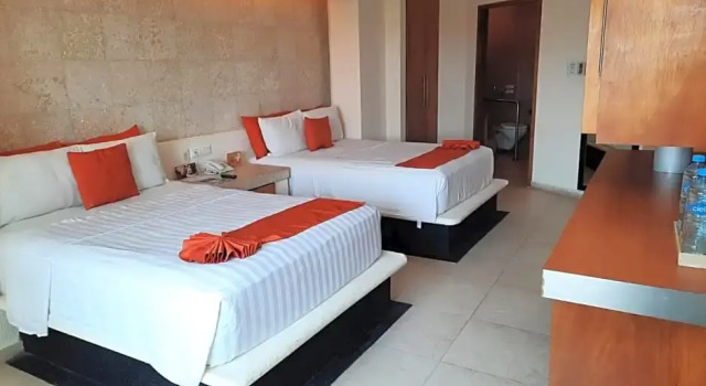 Четырёхместный номер Standard Artisan Playa Esmeralda Family Beach Hotel