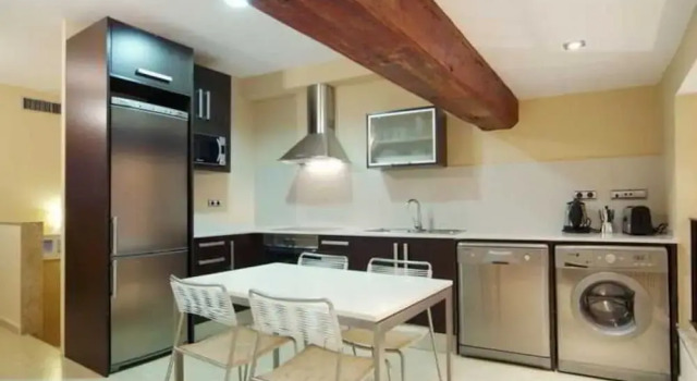 La Muralla Apartamentos, Забронировать Апартаменты/квартира Барселона провинция Барселона, рядом с Приход Св. Августина