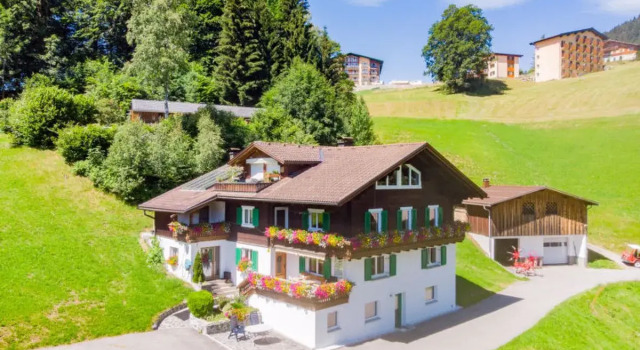 Apartment Mangeng Schruns 31357, Book Apartment Hotels in Vorarlberg with Parking, Parking