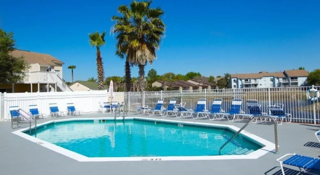Larry's Villas At Island Club Condo 4 Bedroom Condo by Redawning