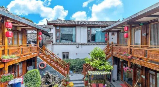 Lijiang Liangmiaiqing Inn