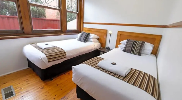 Номер Standard с 3 комнатами Sovereign Park Motor Inn