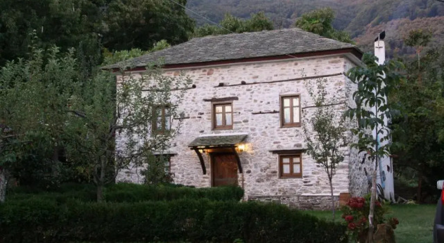 Коттедж Stone Villa in the Forest