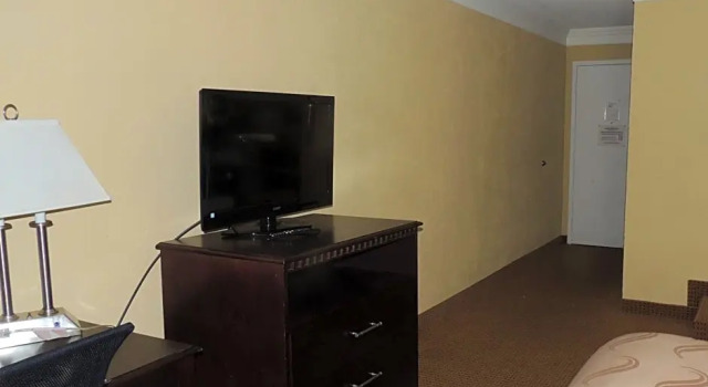 Номер Superior Quality Inn & Suites Syracuse Fairgrounds