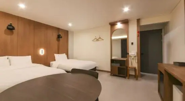 Двухместный номер Standard Jeonju DanA Hotel