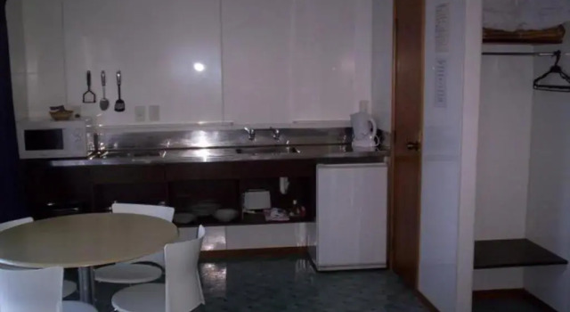 Апартаменты Broadway Motor Inn