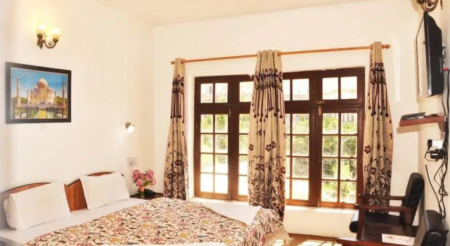 Hotel Jan Palace