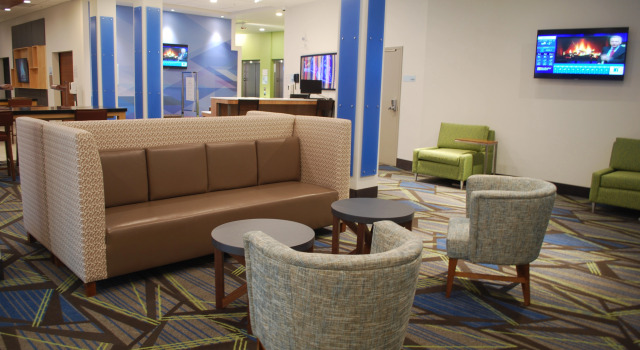 Holiday Inn Express & Suites Edmonton N - St Albert by IHG, Book Hotel St. Albert Central Alberta