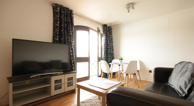 Marina Humber View Apartment