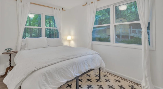 Blue Ridge Lookout Beautiful Modern Cabin - Nature Hikes And Pets Ok 4 Bedroom Cabin by RedAwning