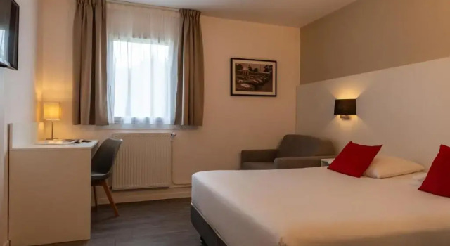 Двухместный номер Standard Hotel The Originals Bernay Acropole