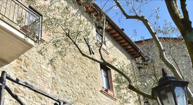 La Petronilla Appartamenti Montepetriolo, Varaa Hotelli Monte Petriolo Umbria