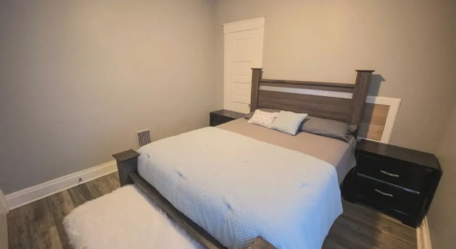 Large 6Br, 2Ba Close To Niagara Falls, Buchen Sie Ferienhaus Niagara Falls 