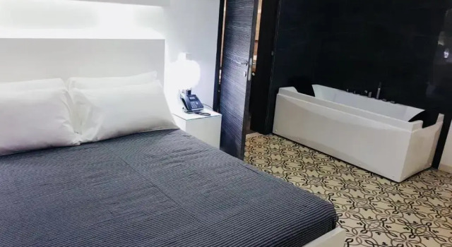 Полулюкс VILLA ADELAIDE SUITE & ROOM