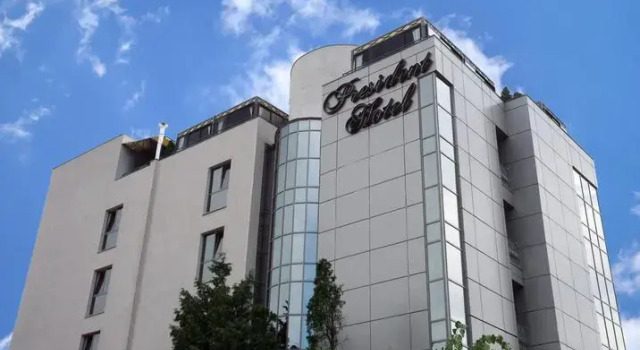President Hotel, Rezervovat Hotel Hotely v Carpathians - Romania se snídaní, Snídaně
