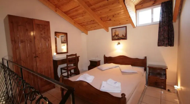 Студия Дуплекс Village Inn Studios & Family Apartments