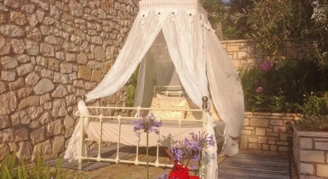 Люкс с видом на бассейн Opera House Paxos