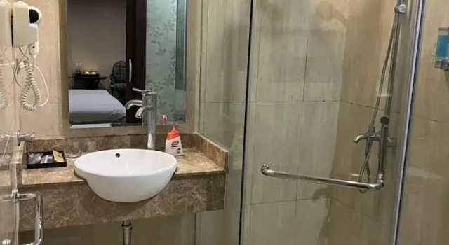 Трёхместный номер Standard без окна Skylark Boutique and Spa