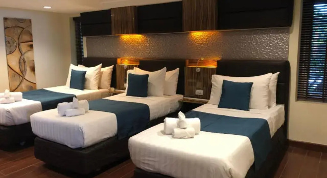 Люкс Pool с 2 комнатами с видом на море Royal Beach Boutique Resort & Spa Koh Samui