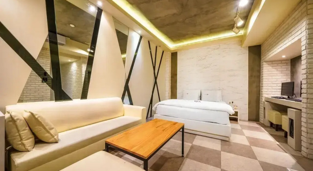 Daegu Daemyeongdong 9h