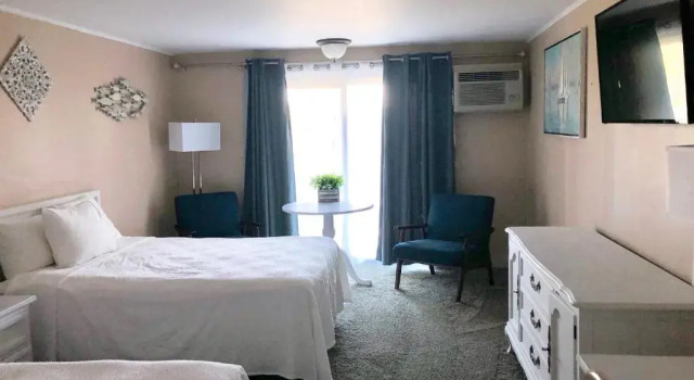 Двухместный номер Deluxe с видом на море Sands Of Time Motor Inn & Harbor House