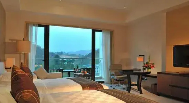 Номер Executive Mels Weldon Evergreen Lake Hotel Heyuan