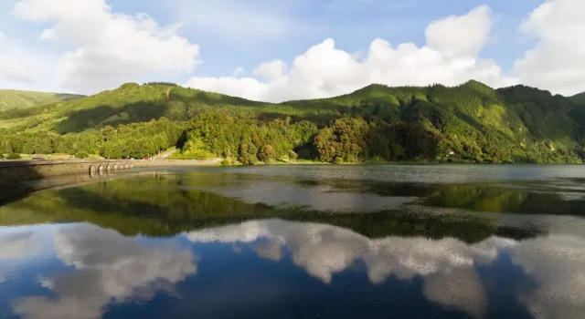 Бунгало Sete Cidades Lake Lodge
