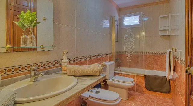 Апартаменты 3 Bed-room & Wifi-radazul -sea View and Balcony