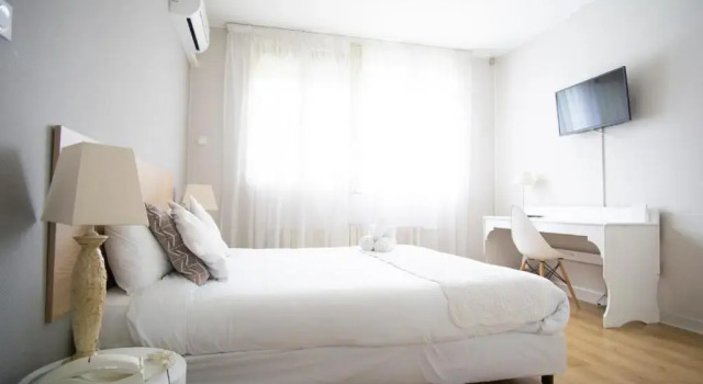 Номер Superior Hôtel Pyrène