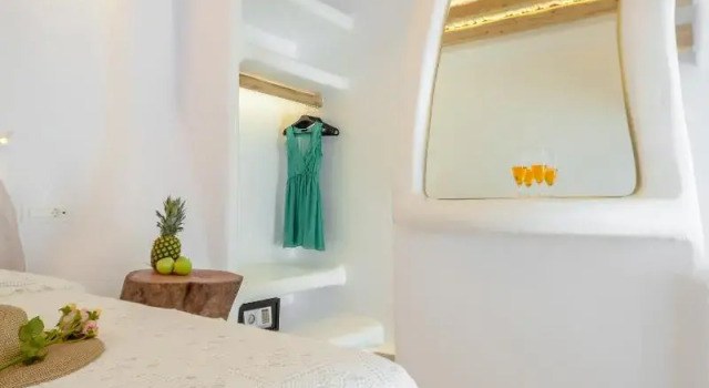 Номер Standard с балконом Naxos Island Escape Suites